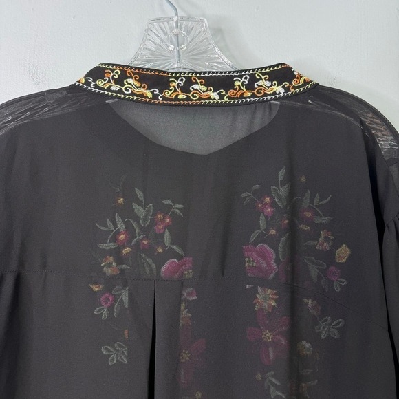 Shein Curve Floral Embroidered Yoke Dip Hem Sheer Black Button Up Blouse Size 5X - Picture 11 of 12